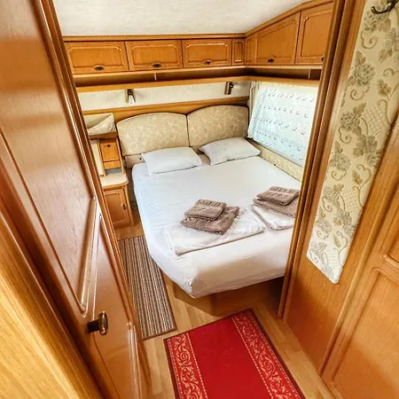 и Kаравани дрийм гардения Kemp Kiten (Burgas)