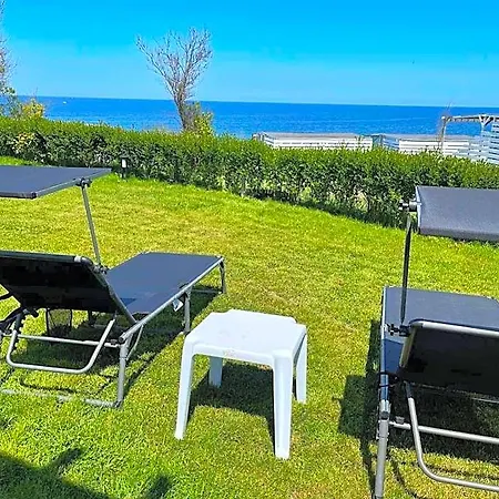 Camping и Kаравани дрийм гардения Kiten (Burgas)