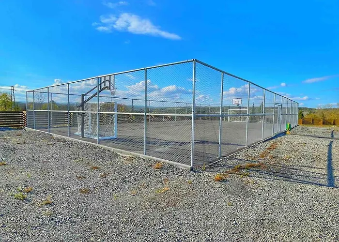 и Kаравани дрийм гардения Kiten (Burgas)