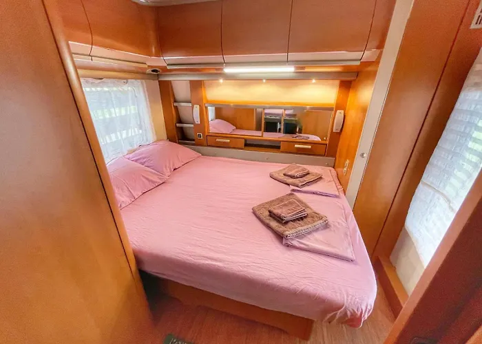 и Kаравани дрийм гардения * Kiten (Burgas)