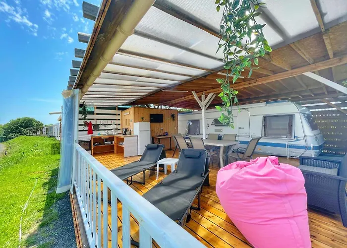 и Kаравани дрийм гардения * Kiten (Burgas)